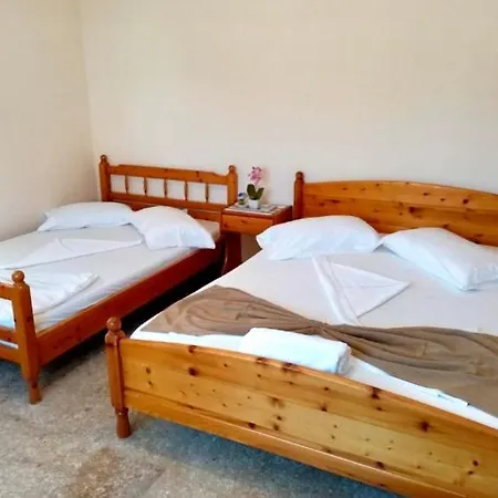 Magda Apartment Nea Vrasna