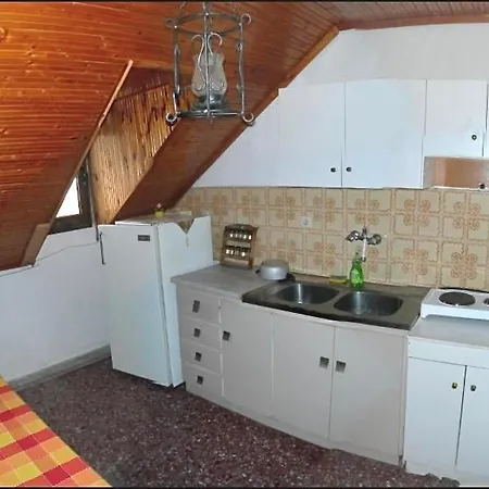 Magda Apartment Nea Vrasna