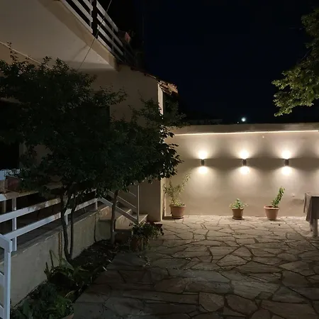 Magda Apartment Nea Vrasna